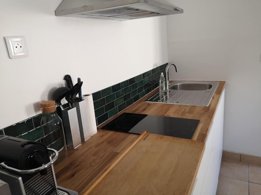Petite Maison De Village Maincy Экстерьер фото