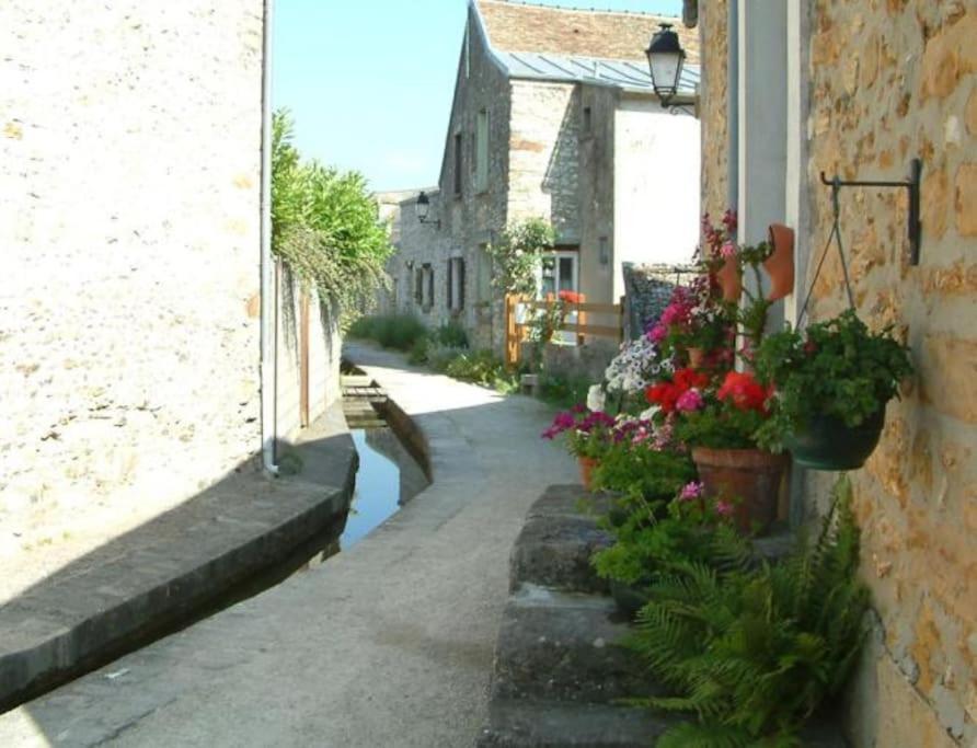 Petite Maison De Village Maincy Экстерьер фото